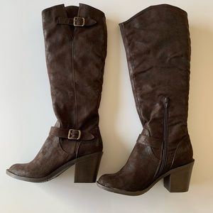 New in box Mossimo boots size 8